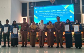Resmi Serahkan SK PPPK Paruh Waktu 2025, Tekankan Evaluasi dan Etika Pelayanan Publik 3 b9ad415f 3379 4452 aaed 032093e6ffd5