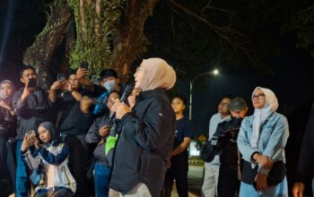 Bupati Berau Sambangi Driver Ojol Saat Sahur On The Road, Bagikan Sembako Jelang Lebaran 4 0364c48c img 20260317 wa0000