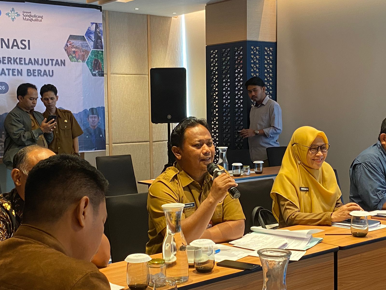 36cafc8e 52f4 48fa b1c8 6807d6ab9c43