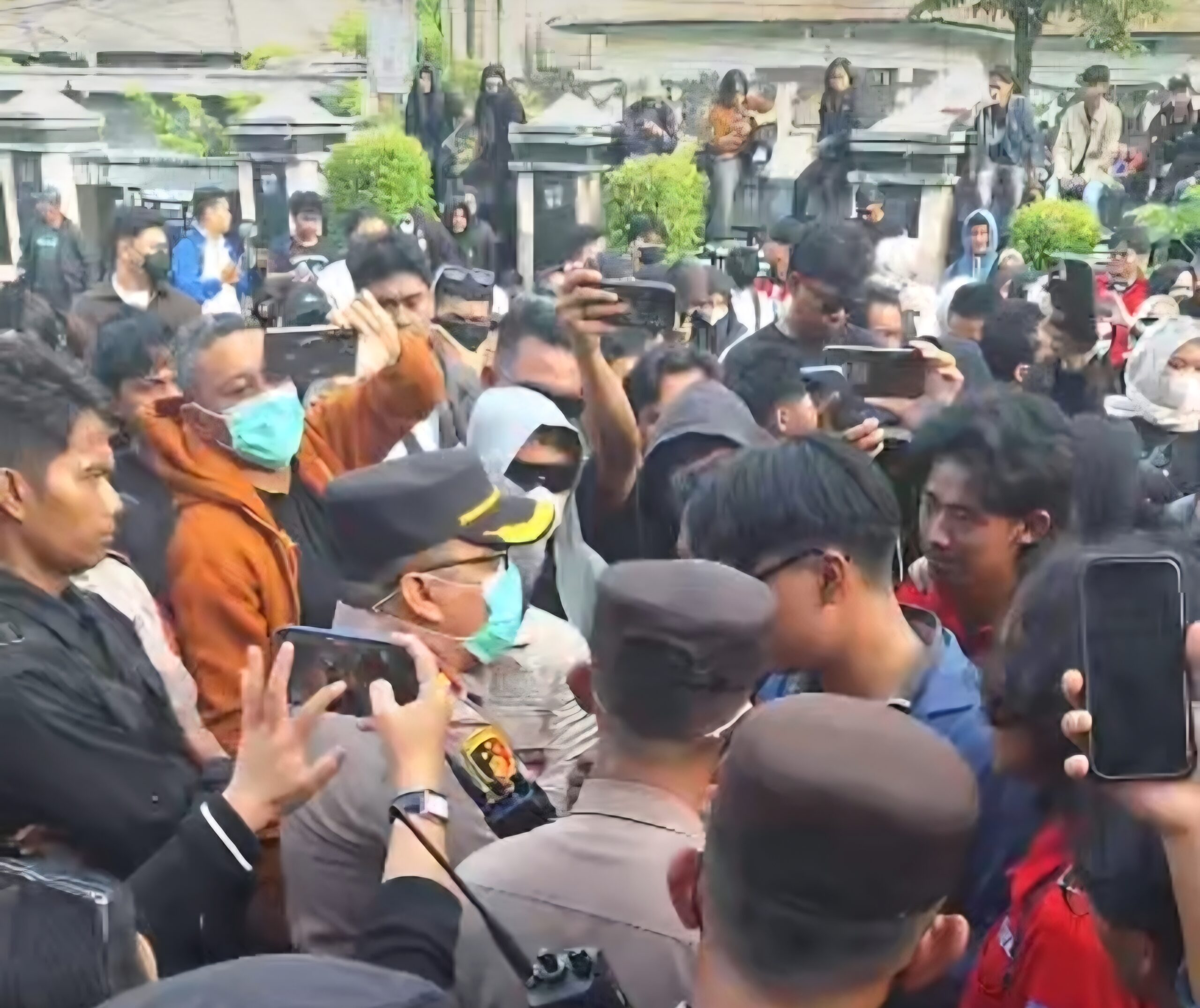 3fabbc98 screenshot 20260406 233930 whatsappbusiness scaled