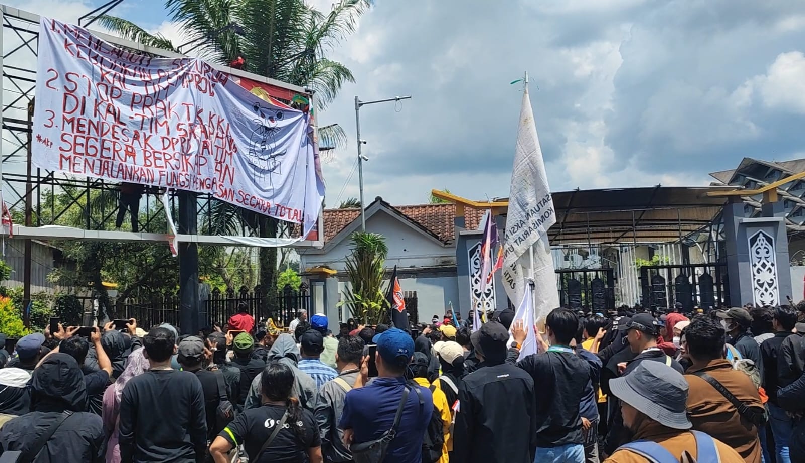 5730e364 cbac 434d 80ff f118adb44724