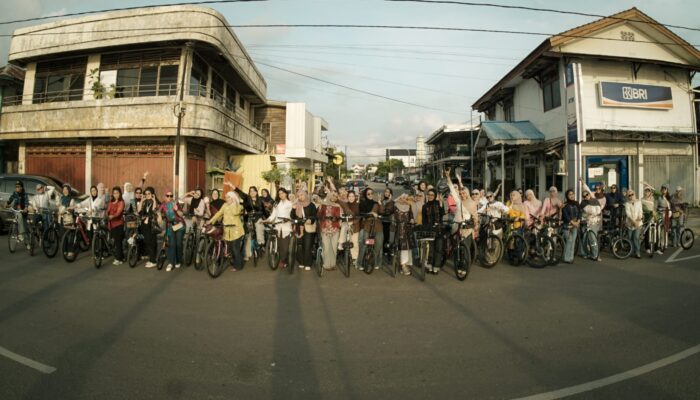 Kebaya dan Sepeda, Kombinasi Unik Rayakan Hari Kartini di Berau