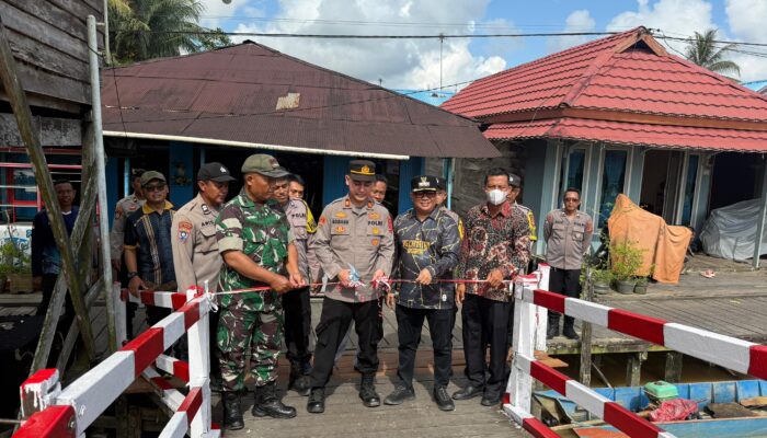 Gotong Royong Polisi, Warga dan Perusahaan Hidupkan Kembali Akses Vital di Handil Terusan