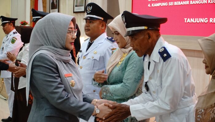 Empat Kepala Kampung Resmi Dilantik, Bupati Minta Maksimalkan Potensi dan Pendapatan Kampung