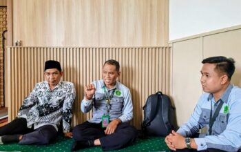 Rizani Ungkap Ironi di Balik Megahnya Rumah Ibadah, Guru Ngaji Masih Bertahan dengan Iuran Santri Rp5 Ribu per Bulan di Berau