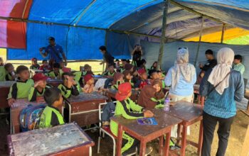 Sekolah Beratap Terpal Kini Dapat Harapan, PT TRH Komit Bangun 7 Ruang Kelas 2 53b9d5ff img 20260724 wa00501