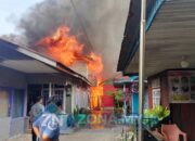 Kebakaran Hebat di Gang Pulau Panjang Berau, 9 Rumah Terdampak, 10 Armada Damkar Dikerahkan