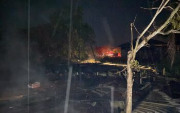 Subuh Membara, Empat Rumah Panggung di Jalan Rumbia Ludes Terbakar Kerugian Ditaksir Rp2 Miliar 3 9c12e09d img 20260727 wa0013