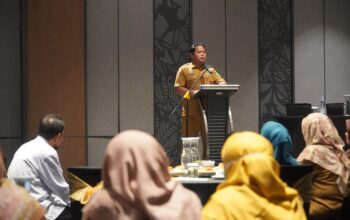 Sekda Berau Ajak Warga Ubah Kebiasaan Kelola Sampah, Perkuat Perang Melawan Stunting