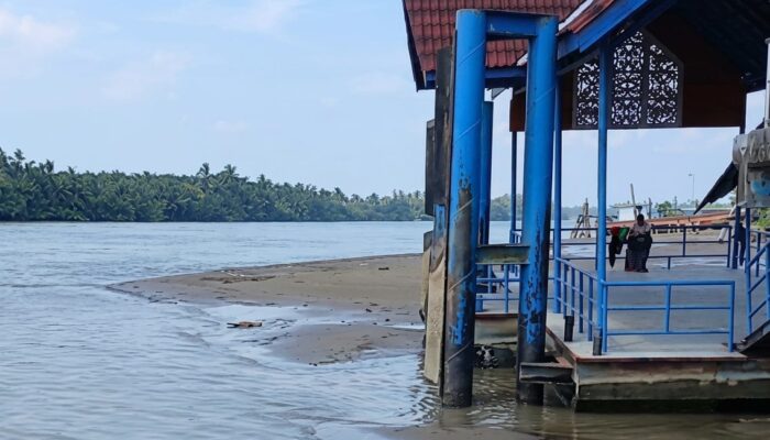 Air Surut, Aktivitas Pelabuhan Kayan II Terganggu Pendangkalan
