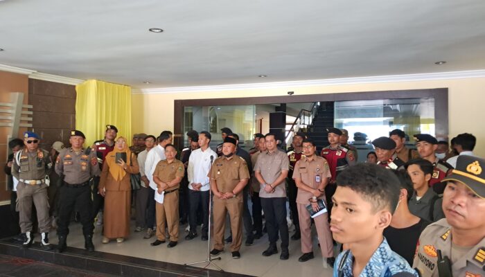 Massa Desak Transparansi Kuota BBM Berau, Gamalis Beri Penjelasan