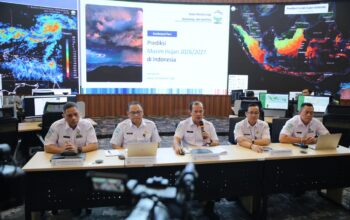 Wilayah Indonesia Hadapi Musim Hujan Lebih Lambat, Pemda Diminta Waspadai Kekeringan, Karhutla hingga Banjir