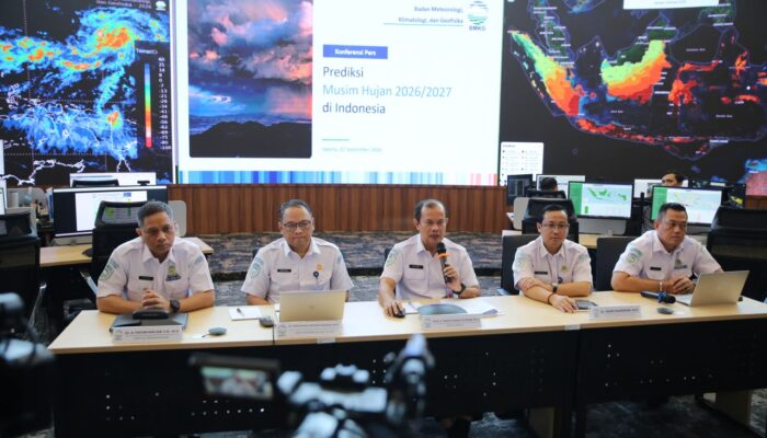 Wilayah Indonesia Hadapi Musim Hujan Lebih Lambat, Pemda Diminta Waspadai Kekeringan, Karhutla hingga Banjir
