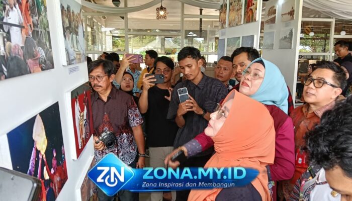 Sri Juniarsih Pinta Jaga Arsip Foto Lawas Berau, Rekam Sejarah dari Masa ke Masa