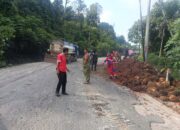 Truk Sawit Terbalik di Gunung Tabur, Proses Evakuasi Rampung Sekitar Satu Jam