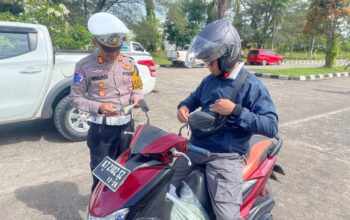 Operasi Patuh Mahakam Dimulai, Pengendara di Berau Diingatkan Lengkapi Surat dan Kendaraan 2 47a24b73 whatsapp image 2025 02 12 at 19.41.01 1536x1152 1