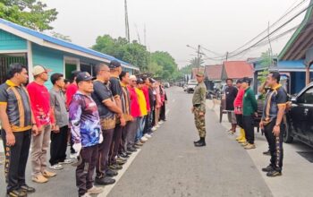 Libatkan Polsek dan Puluhan Warga, Jumat Bersih di Gayam Jadi Gerakan Peduli Lingkungan 4 6a992002 img 20261023 wa0071